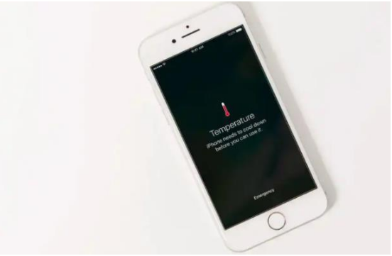 乌拉特前苹果手机维修分享iPhone 手机发热如何快速降温 