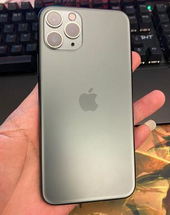乌拉特前苹果维修点分享iPhone 11 Pro黑屏小众故障解析 